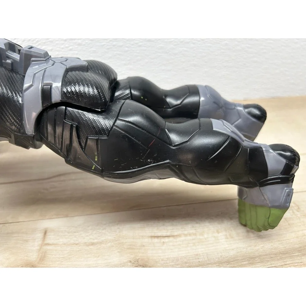 2018 Marvel Avengers Endgame Titan Hulk Plastic Action Figure